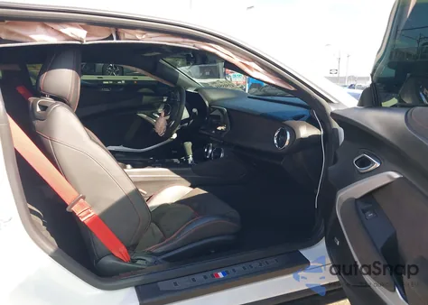 2019 Chevrolet Camaro Zl1 z USA, uszkodzony, nr VIN 1G1FJ1R65K0132123